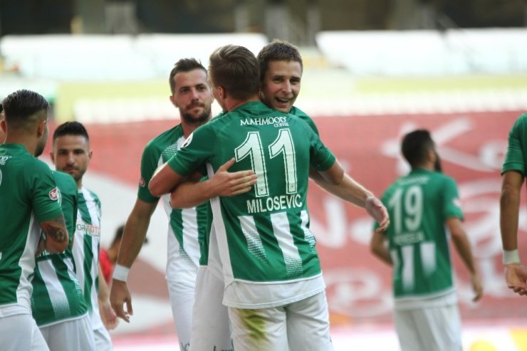 Süper Lig: Konyaspor: 4 - Beşiktaş: 1 (Maç sonucu)