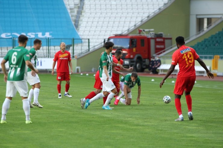 Süper Lig: Konyaspor: 0 - Yeni Malatyaspor: 0 (İlk yarı)