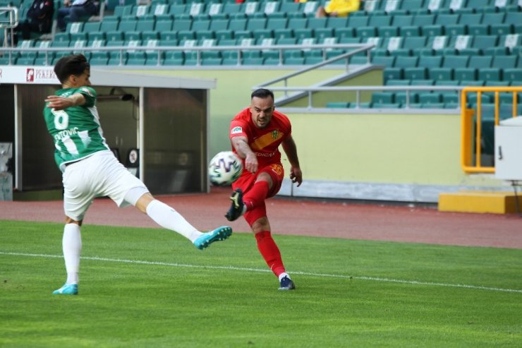 Süper Lig: Konyaspor: 0 - Yeni Malatyaspor: 0 (İlk yarı)