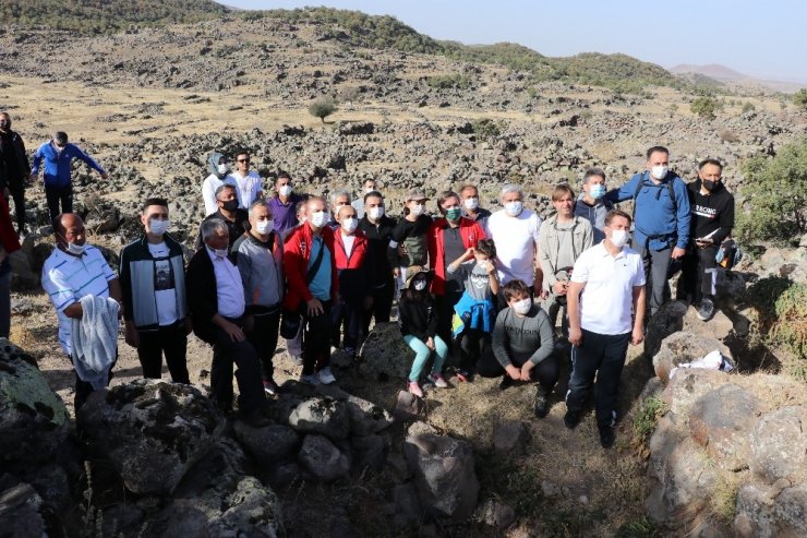 Vali Aydoğdu farkındalık için doğa yürüyüşü yaptı