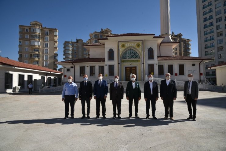 Başkan Pekyatırmacı: “Mahallelerimize değer katacak tesisler yapıyoruz”