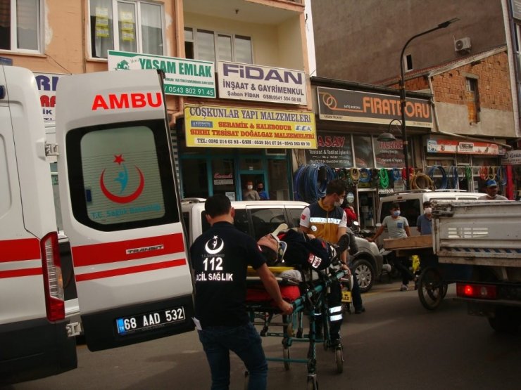 Eczane çalışanı maske denetimi yapan 112 Şube Müdürüne kafa attı