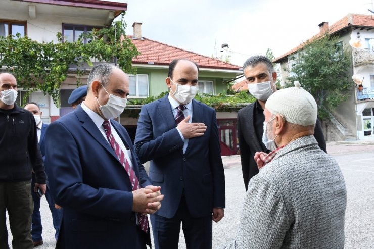 Vali Özkan ve Başkan Altay Derebucak’ta vatandaşlarla buluştu