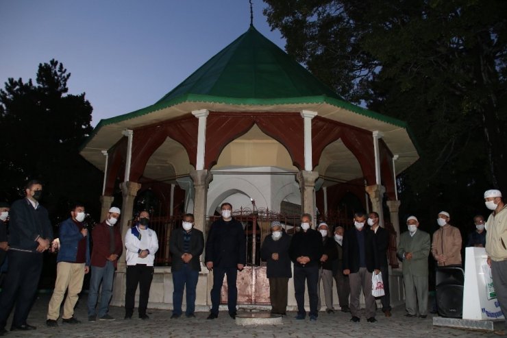 Nasreddin Hoca’nın torunları sabah namazında buluştu