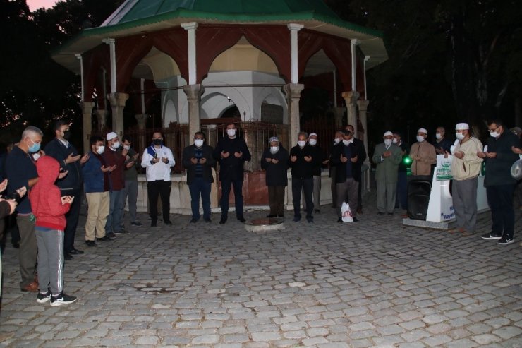 Nasreddin Hoca’nın torunları sabah namazında buluştu