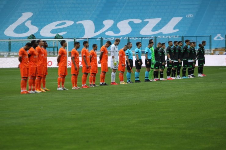 Süper Lig: Konyaspor: 0 - Medipol Başakşehir 0 (Maç devam ediyor)