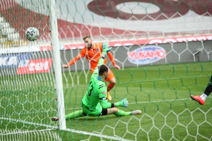 Süper Lig: Konyaspor: 0 - Medipol Başakşehir 0 (Maç devam ediyor)