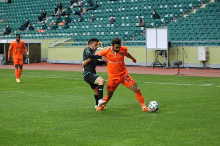 Süper Lig: Konyaspor: 0 - Medipol Başakşehir 0 (Maç devam ediyor)