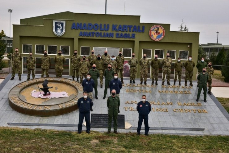 Konya’da TSK ve İngiltere savaş uçakları eğitim uçuşu gerçekleştirdi