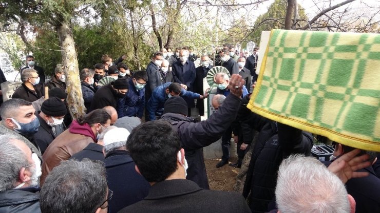 TBMM Başkanı Şentop ve Bakan Gül Konya’da cenazeye katıldı