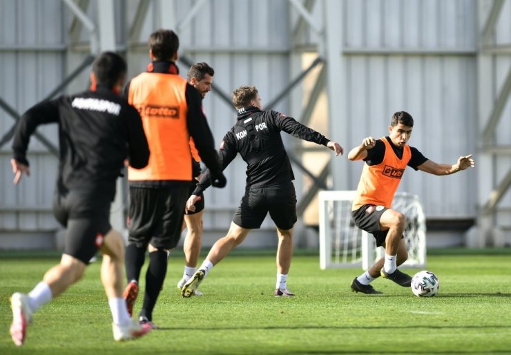 Konyaspor, Altınordu maçı hazırlıklarına devam etti