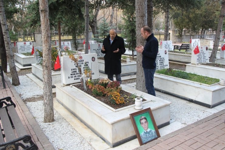 Kışlada öldürülen askerin ailesi şehitlik unvanı istiyor