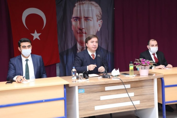 Vali Aydoğdu ilçe istişare toplantılarını sürdürüyor