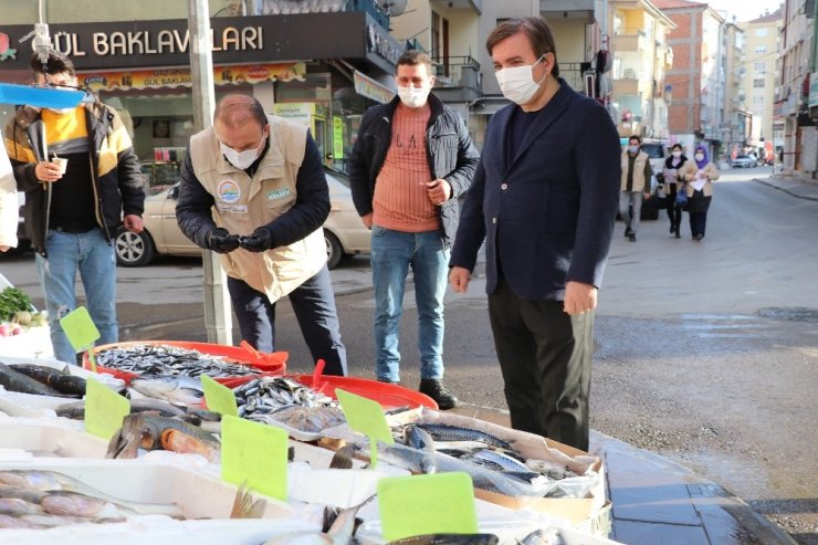 Aksaray Valisi açık işletmeleri denetledi