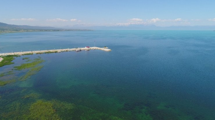 Konya’nın incisi Beyşehir Gölü temizleniyor