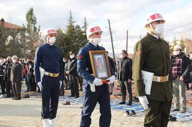 Konyalı şehit asker son yolculuğuna uğurlandı