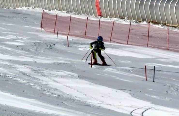 Erciyes’te sıcak havada kayak keyfi