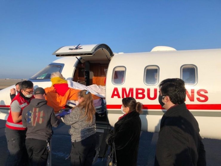 Türk halk bilimci Başgöz ambulans uçakla ABD’den Ankara’ya getirildi