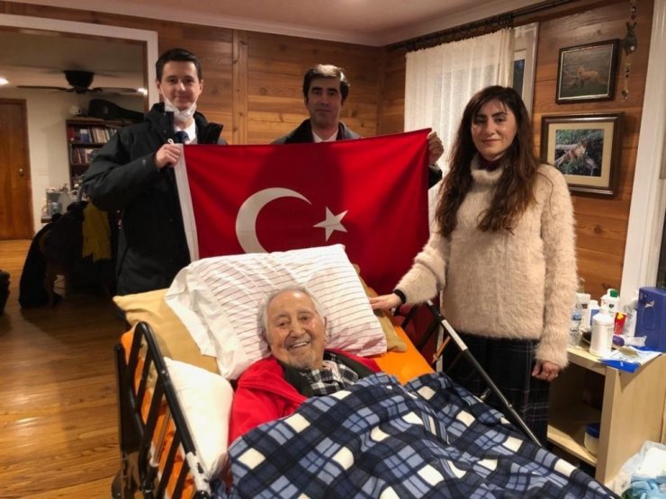 Türk halk bilimci Başgöz ambulans uçakla ABD’den Ankara’ya getirildi