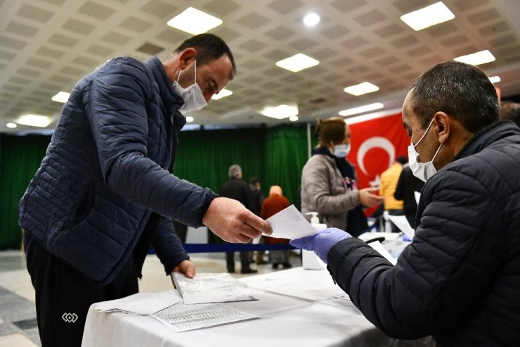 Başkent’te ekmek teknesi simit camekanlarına yoğun ilgi