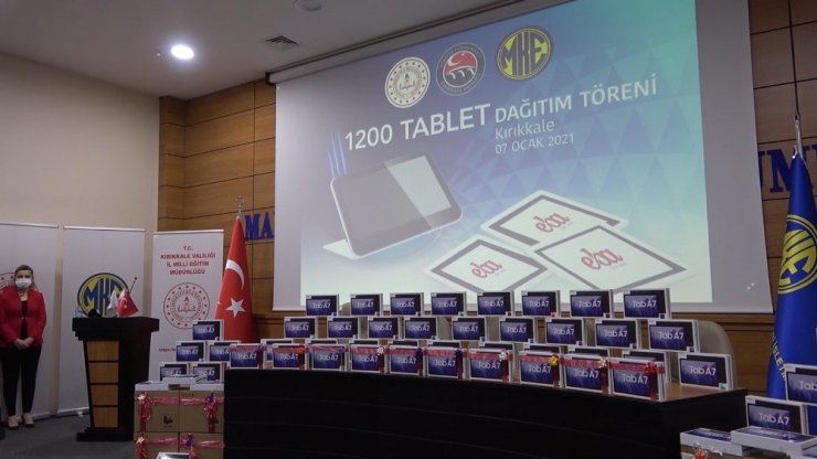 Kırıkkale’de bin 200 öğrenciye tablet desteği