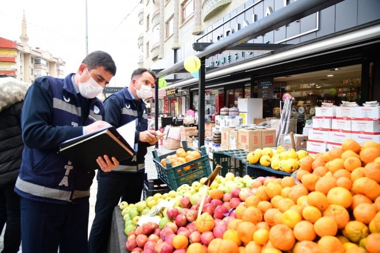 Mamak Zabıtası’ndan kaldırım işgal denetimi