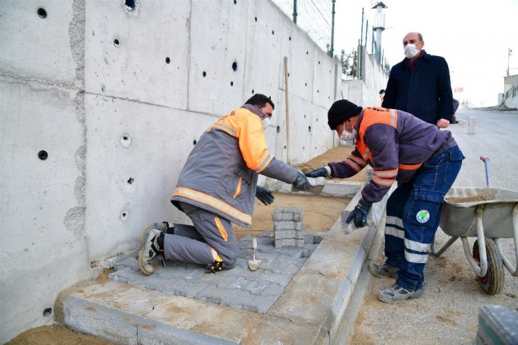 Mamak’ta parklar revize ediliyor