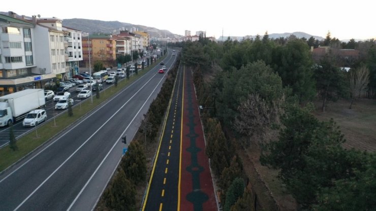 Nevşehir’de yenilenen yürüyüş yolu ve bisiklet yolu hizmete açıldı