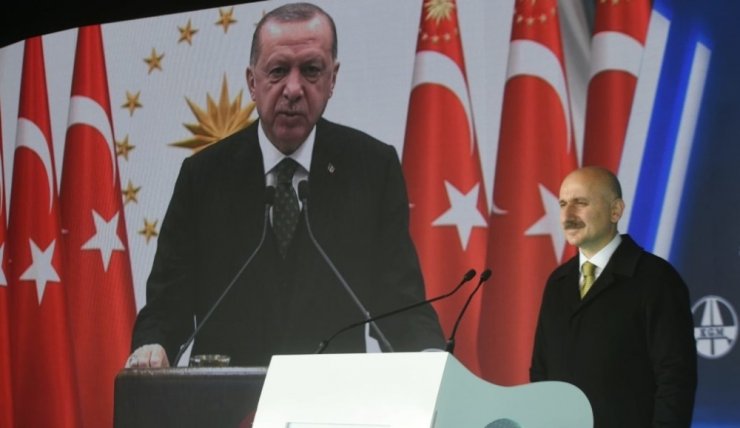 Bakan Karaismailoğlu 2020 yılında yapılan dev projeleri anlattı