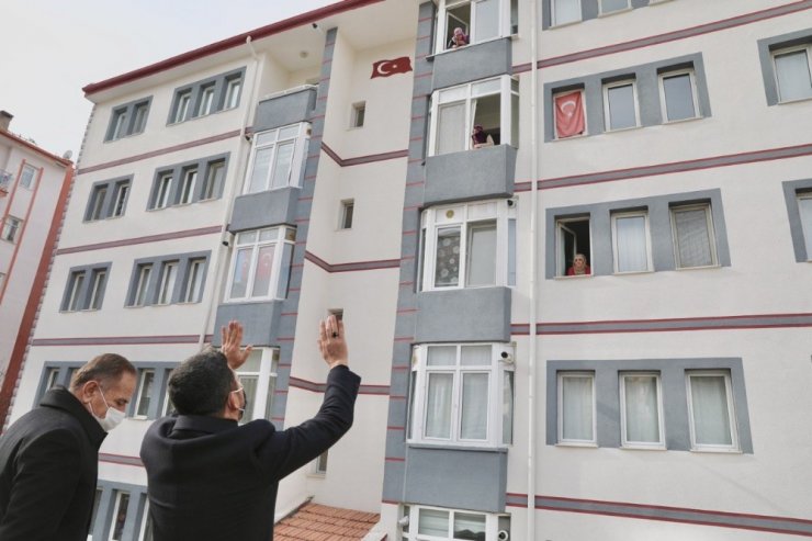 Belediye Başkanı Rasim Arı, esnaf ziyaretlerinde bulundu