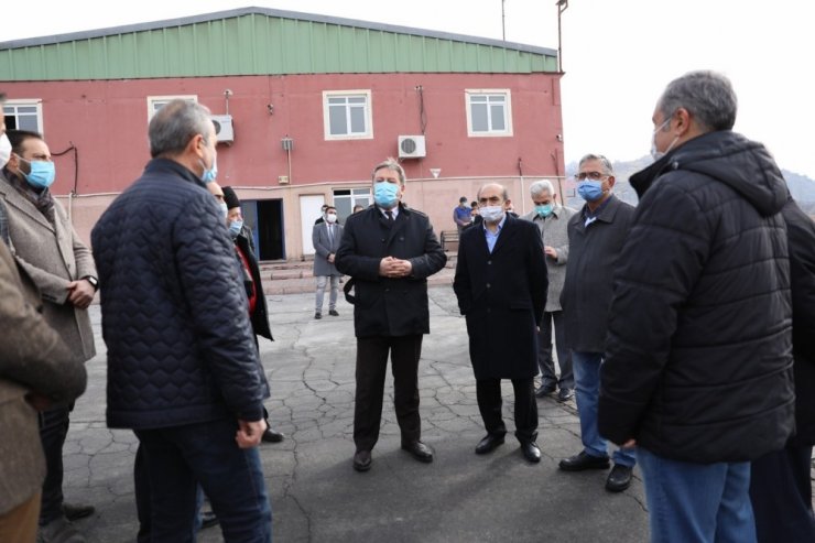 Başkan Palancıoğlu meclis üyelerine geri dönüşüm tesisini gezdirdi