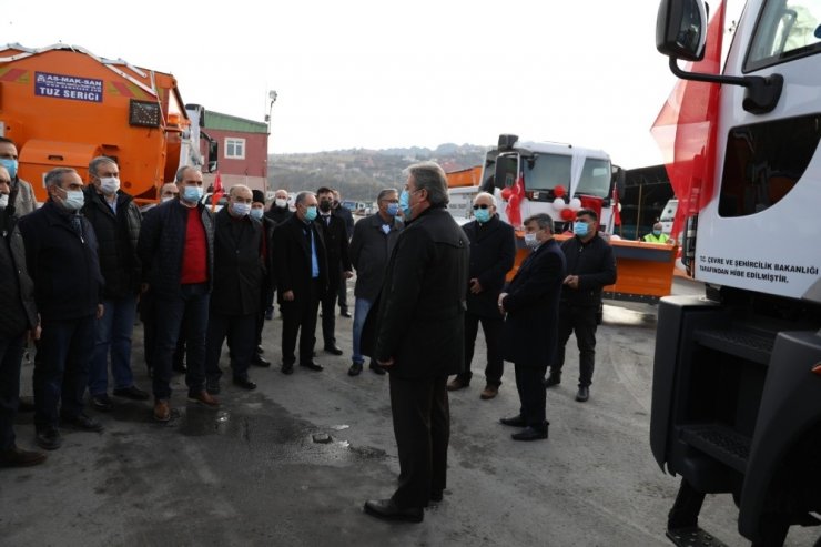 Yeni hizmet araçları meclis üyelerine tanıtıldı