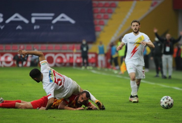 Süper Lig: Kayserispor: 1 - Yeni Malatyaspor: 0 (Maç Sonucu)