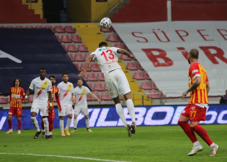 Süper Lig: Kayserispor: 1 - Yeni Malatyaspor: 0 (Maç Sonucu)