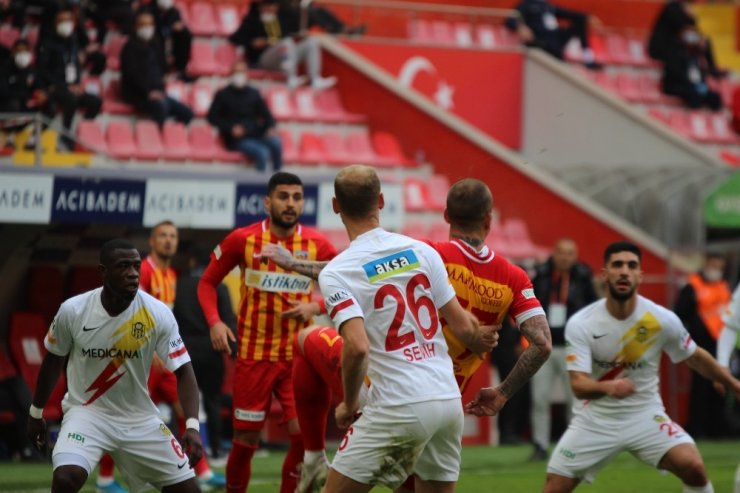 Süper Lig: Kayserispor: 1 - Yeni Malatyaspor: 0 (İlk Yarı)