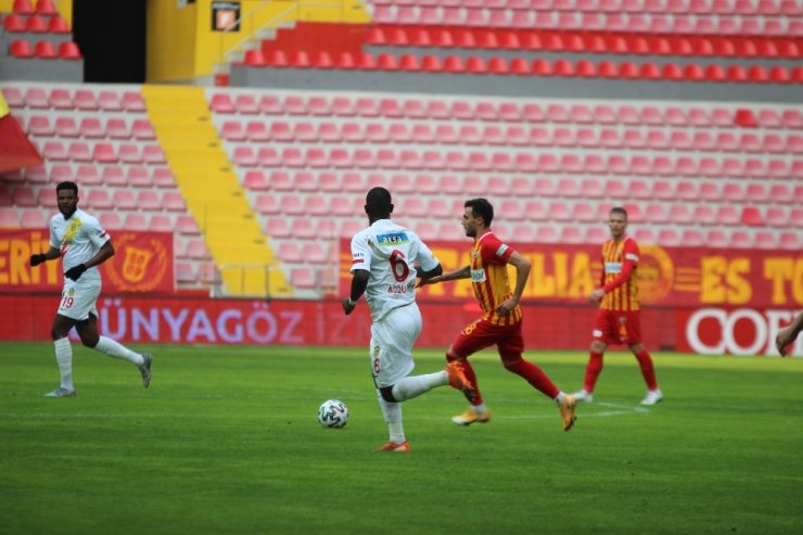 Süper Lig: Kayserispor: 1 - Yeni Malatyaspor: 0 (İlk Yarı)