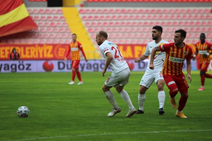 Süper Lig: Kayserispor: 1 - Yeni Malatyaspor: 0 (İlk Yarı)