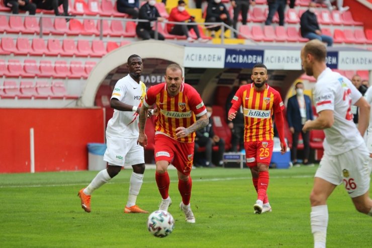 Süper Lig: Kayserispor: 1 - Yeni Malatyaspor: 0 (İlk Yarı)