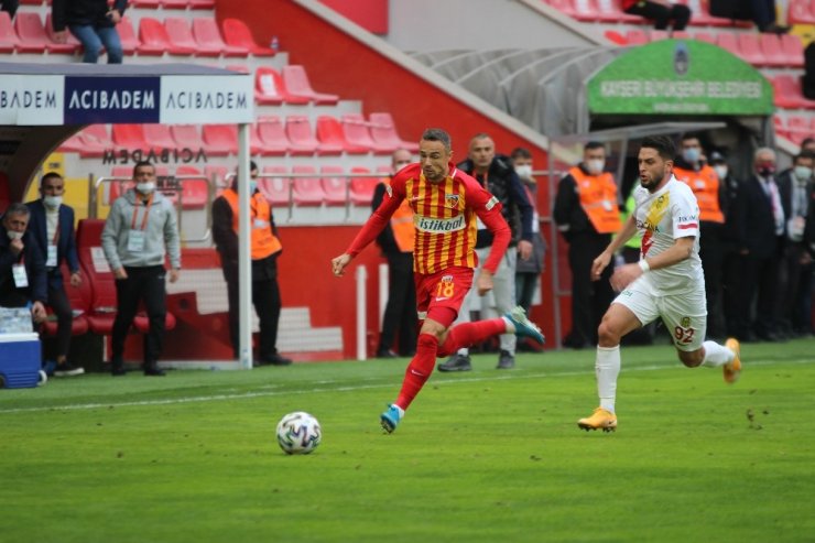 Süper Lig: Kayserispor: 1 - Yeni Malatyaspor: 0 (İlk Yarı)