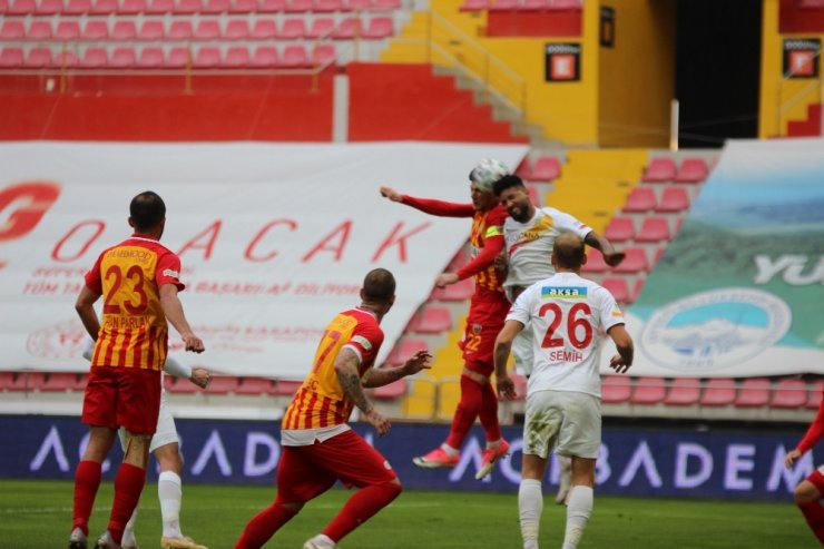 Süper Lig: Kayserispor: 1 - Yeni Malatyaspor: 0 (İlk Yarı)