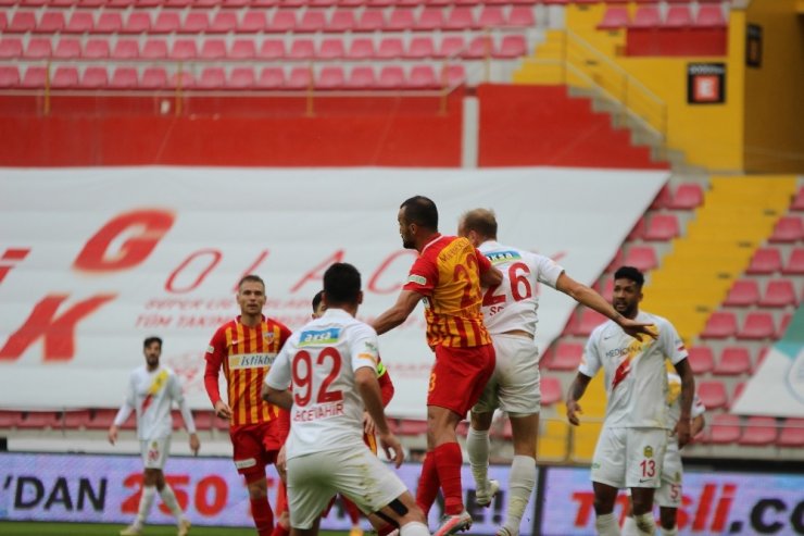 Süper Lig: Kayserispor: 1 - Yeni Malatyaspor: 0 (İlk Yarı)