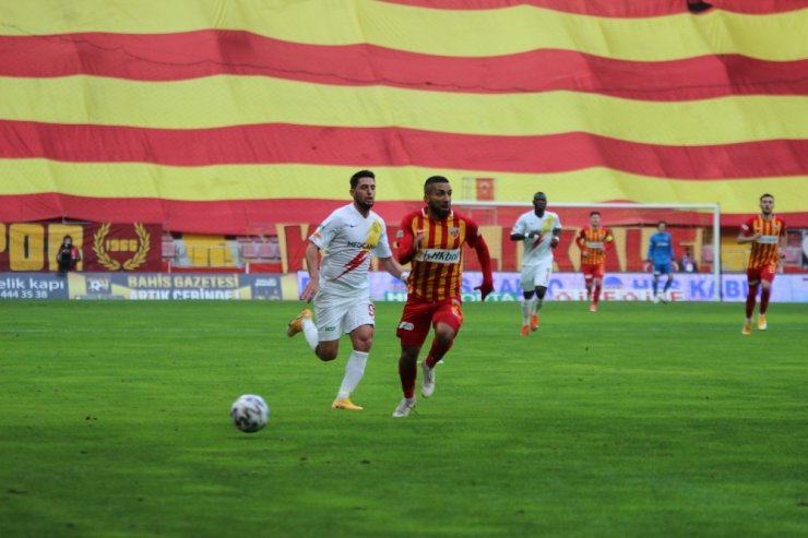 Süper Lig: Kayserispor: 1 - Yeni Malatyaspor: 0 (İlk Yarı)