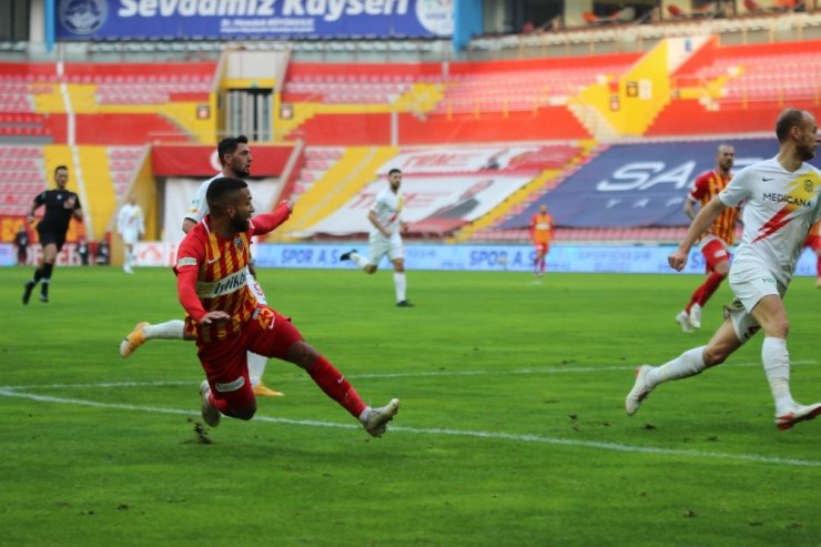 Süper Lig: Kayserispor: 1 - Yeni Malatyaspor: 0 (İlk Yarı)