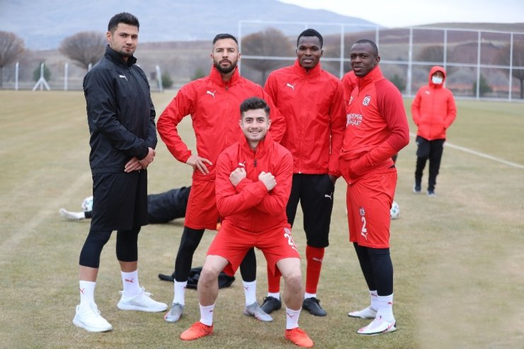 Sivasspor rotayı kupa maçına çevirdi