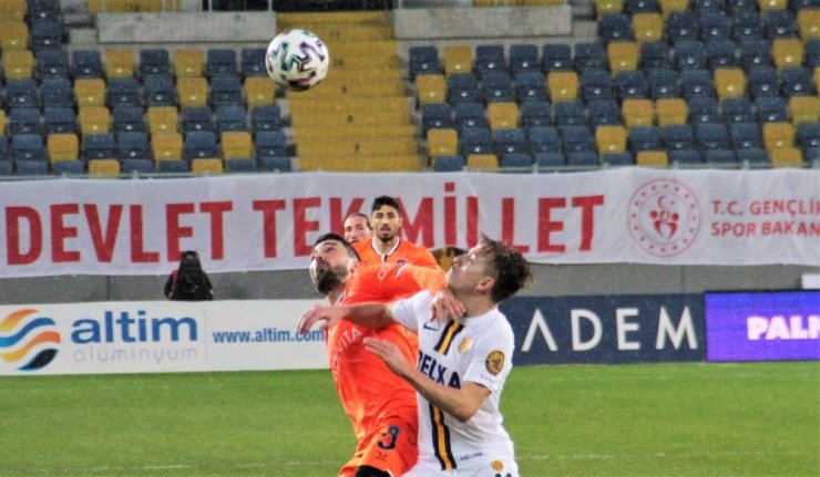 Süper Lig: MKE Ankaragücü: 1 - Medipol Başakşehir: 2 (Maç sonucu)