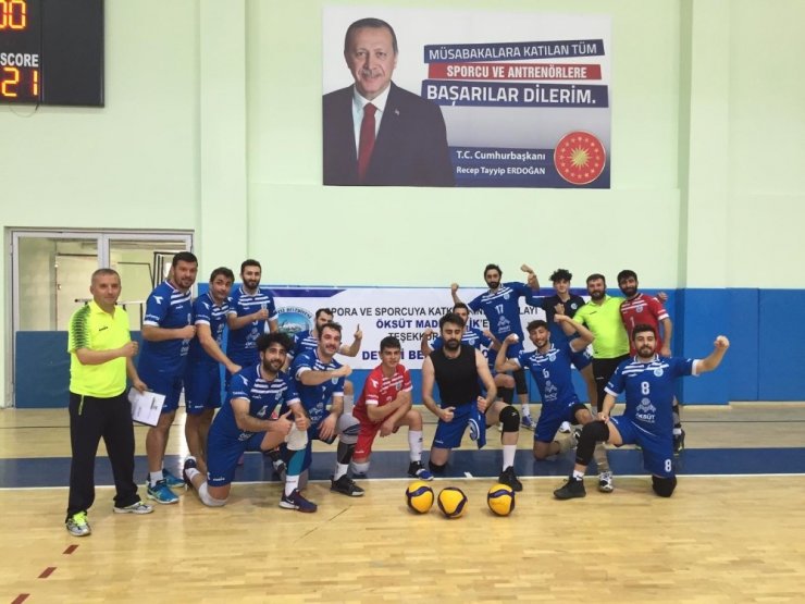 Develi Belediyespor liderliği ele geçirdi