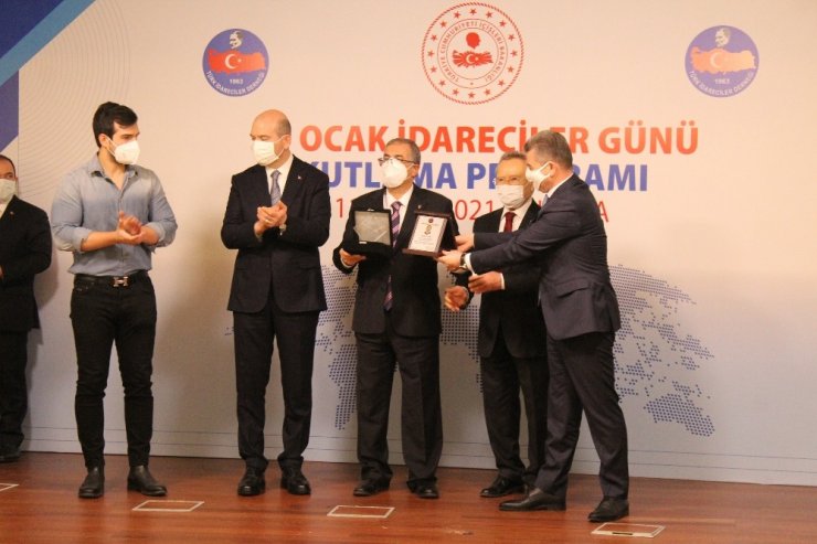 10 Ocak İdareciler Günü ödülleri sahiplerine takdim edildi