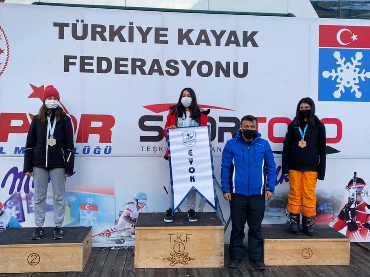 Kayseri. snowboard’da madalyaları topladı