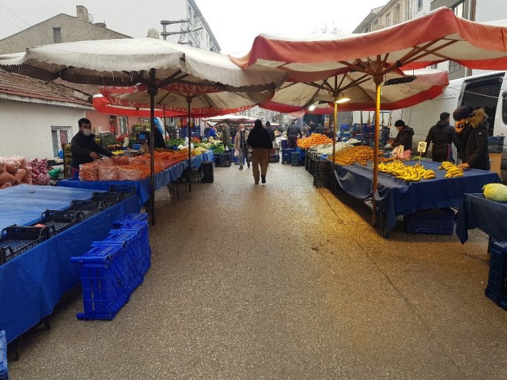 Pazarlar sabah boş, akşam tıklım tıklım dolu