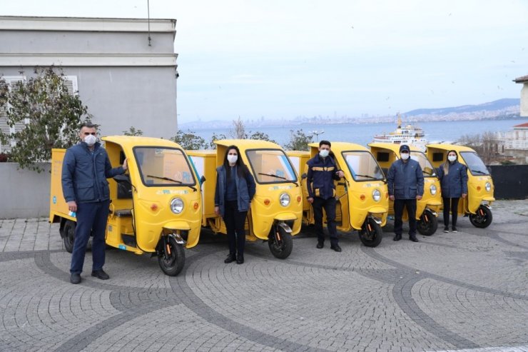 PTT’nin çevre dostu elektrikli araçları Adalar’da hizmete başladı